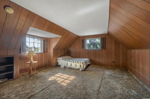 10 Purdy Ave, Elwood NY  11731-4503 exterior