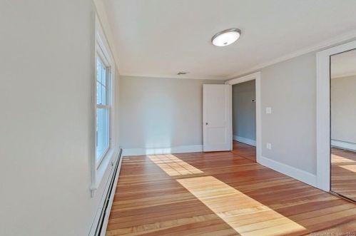 35 Riverview Rd, Rocky Hill CT  06067-1569 exterior