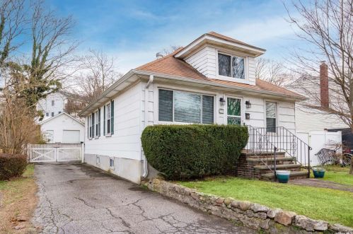 2390 New York Ave, Huntington Station, NY 11746-4257
