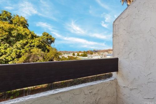 1362 Tanager Ln, El Cajon CA  92020-1465 exterior