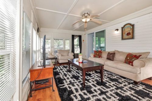 208 Cv Vw Dr, Chita TX  75862-8446 exterior