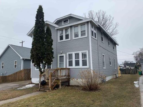 1584 Elm St, Green Bay, WI 54302-1853