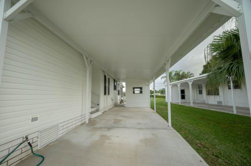 335 Seahorse Ter, Fort Pierce, FL 34982-7945