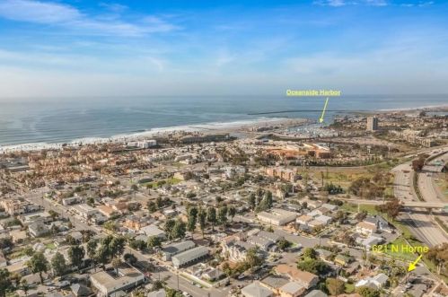 621 Horne St, Oceanside CA  92054-2418 exterior