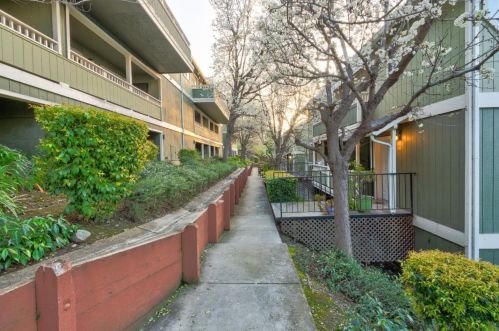 799 Apple Ter, San Jose, CA 95111-2600