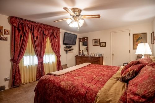 956 Mayfield Rd, Hermitage PA  16150-1846 exterior