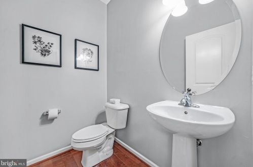503 Pennock Ave, Kennett Sq PA  19348-1813 exterior