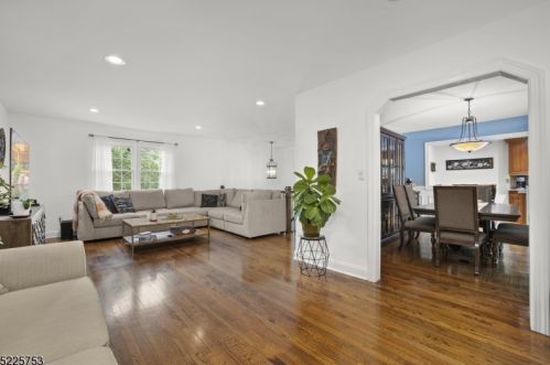 90 Sun Vly Way, Greystone Park NJ 07950-1913 exterior