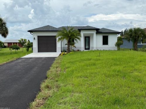 3431 Everglades Blvd, Naples, FL 34120-8805