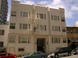 123 17th St, Oakland CA  94612-4669 exterior