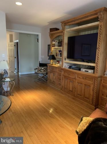 135 Sawgrass Dr, Blue Bell PA  19422-3209 exterior