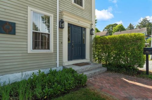 64 Elm St, Groton CT 06340-5616 exterior
