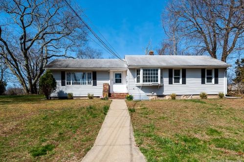 102 Dayton Rd, Waterford, CT 06385-4226