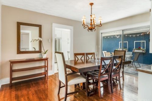 1604 Hickory Ave, Torrance CA 90503-7219 exterior