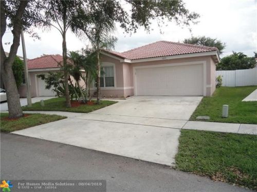 17654 19th St, Hollywood, FL 33029-5234