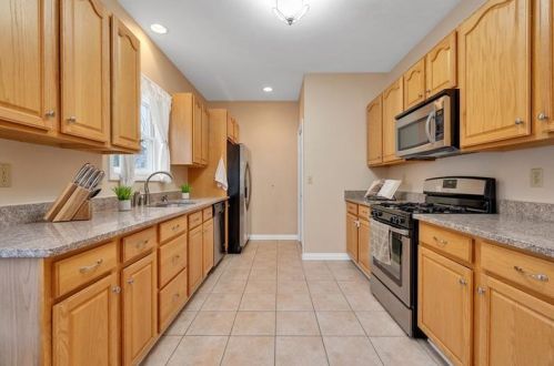 207 Pappan Dr, Imperial PA  15126-1177 exterior