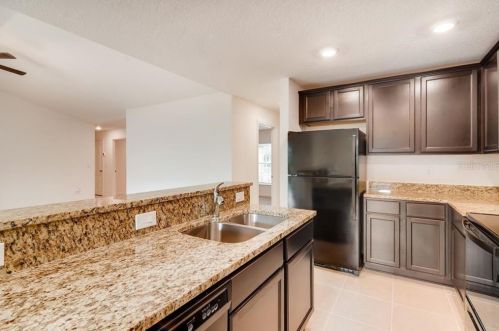 2897 Cottageville St, Deltona, FL 32738-9773