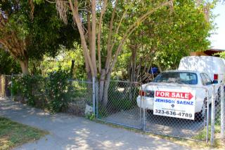 1749 51st St, Los Angeles, CA 90058-1904