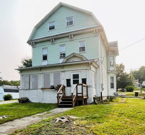 121 Clarksville St, Greenville, PA 16125-4501