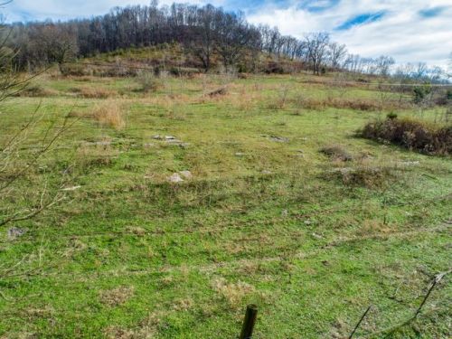 45 Saint Marys Rd, Chestnut Mnd, TN 38552