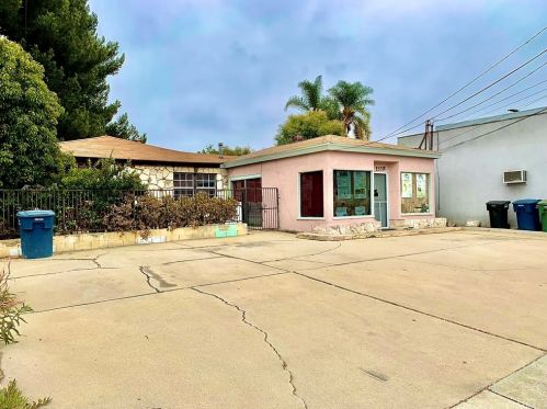 25318 Narbonne Ave, Lomita, CA 90717-2122