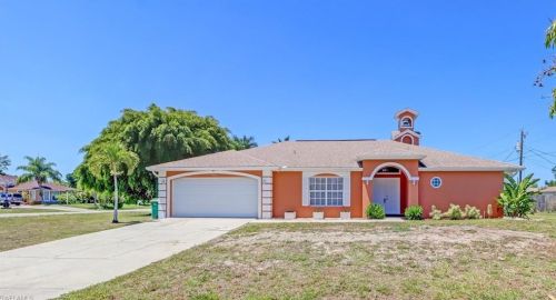 3125 50th St, Naples, FL 34116-8119