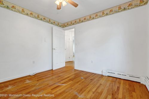 20 Irving Pl, Tinton Falls NJ  07724-1607 exterior