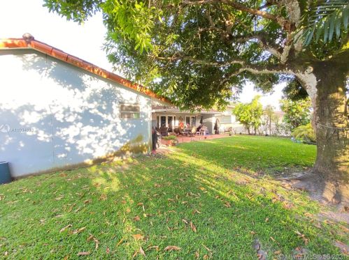 14230 Alamanda Ave, Hialeah FL  33014-2909 exterior