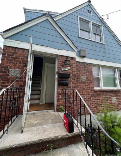 21014 Hollis Ave, Jamaica NY  11429-1436 exterior