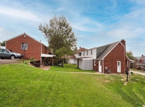 412 Pershing Dr, New Kensington, PA 15068-5927