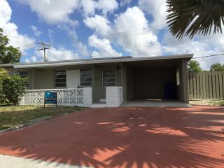 4301 39th St, Hollywood FL  33023-6211 exterior