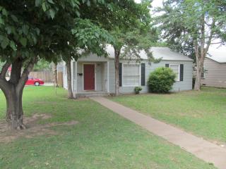 2710 31st St, Lubbock TX  79410-3432 exterior