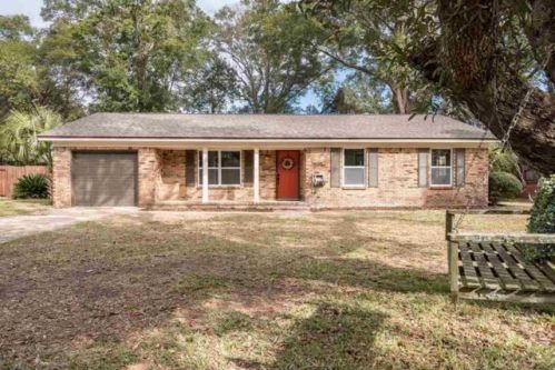 4426 Creighton Rd, Pensacola, FL 32504-9114