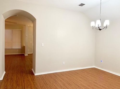 2316 Acorn Bnd, Denton, TX 76210-3855