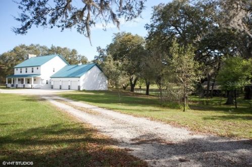28351 Highway 42, Umatilla, FL 32784-7926