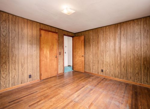 319 Whitehouse St, Crooksville OH  43731-1342 exterior
