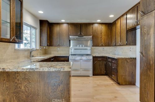 13417 Ocean Gate Ave, Hawthorne CA  90250-5611 exterior