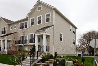 36 Poplar St, Aura, NJ 08028-2242