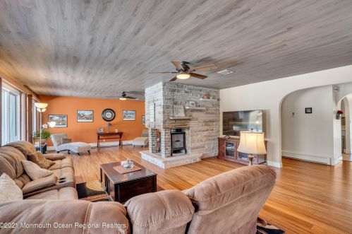 1018 Marlboro Rd, Old Bridge NJ  08857-3775 exterior