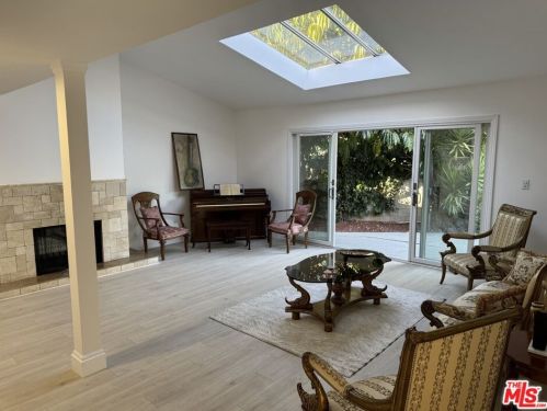 16821 Albers St, Van Nuys CA 91316-2603 exterior