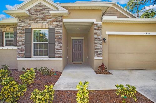 2330 66th Ave, Naples, FL 34120-7478