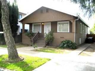 1428 V St, Sacramento CA  95818-1420 exterior
