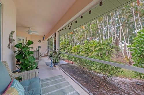 147 Estelle Dr, Naples FL  34112-7059 exterior