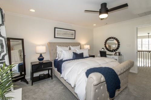 4 Stevens Ln, Martinsville NJ  08836-2249 exterior