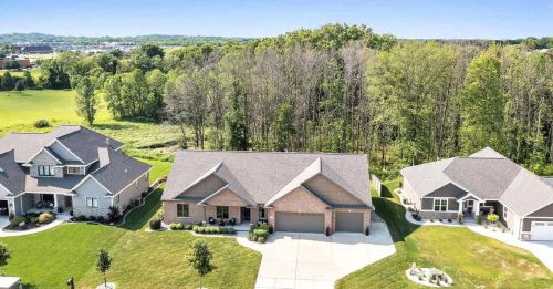 435 Whispering Creek Ct, Green Bay, WI 54303-6028