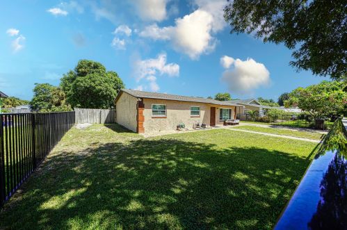 1373 Palm Beach Lakes Blvd, West Palm Beach, FL 33401-2412