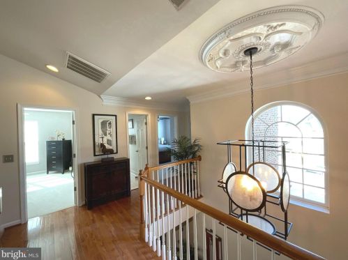 7226 Lyndam Hill Cir, Lorton VA  22079-4509 exterior