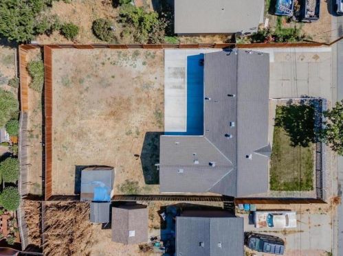 750 El Camino Paraiso, Hollister, CA 95023-4213