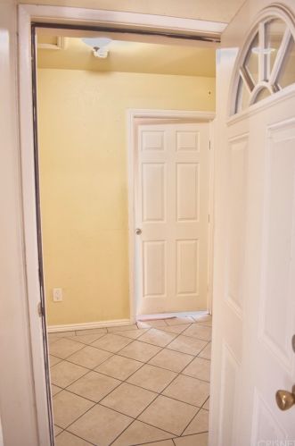 8123 Noble Ave, Van Nuys CA 91402-4509 exterior