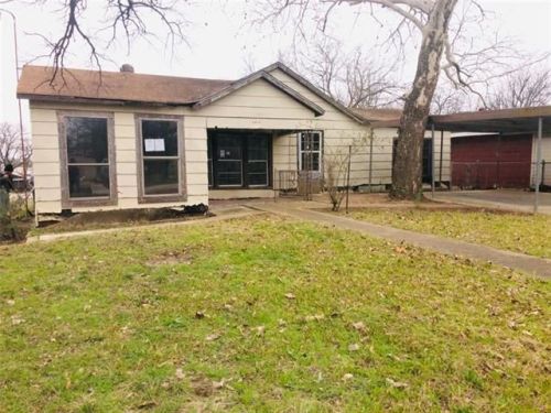 5417 Flagstone Dr, Fort Worth, TX 76114-1622